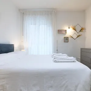 https://mila-apartments-battista.italymilanhotels.net