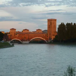 Apartment Casa Archi - Vista Sul Fiume, Verona