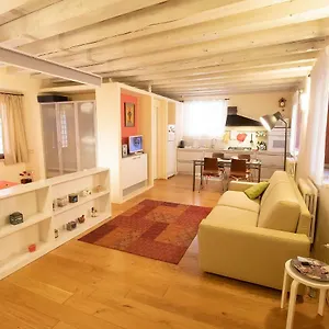 Apartment Lovely Sottoriva, Verona